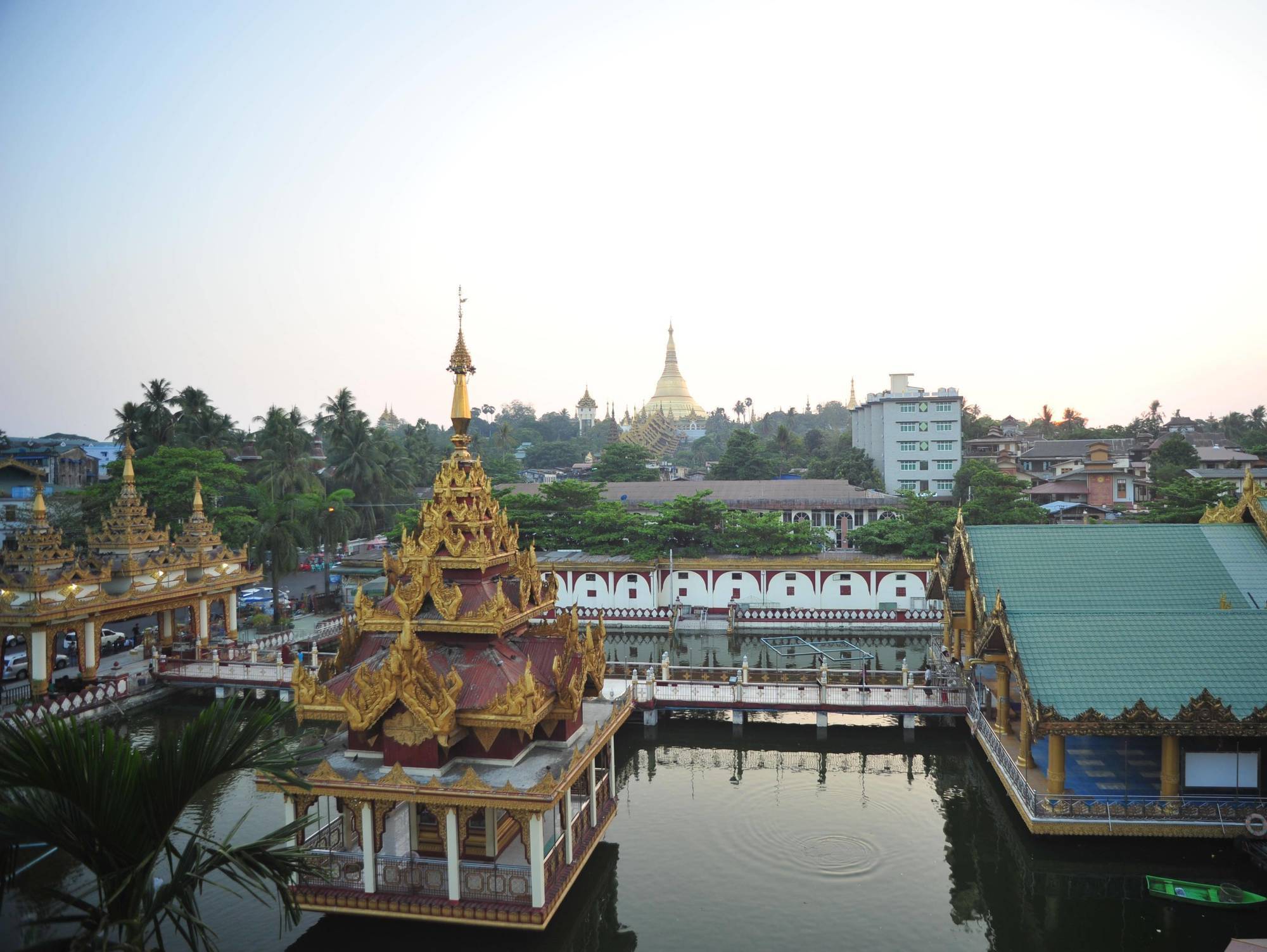 Azumaya Hotel Myanmar Янгон Экстерьер фото